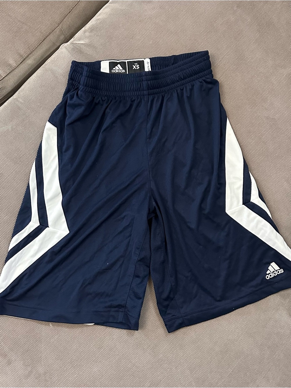 New NWT adidas Team Speed Women's Basketball Gym Shorts Navy Blue XS
